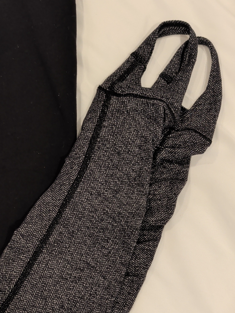 3/$100 Lululemon Stirrup Leggings Size 4 - Picture 2 of 7